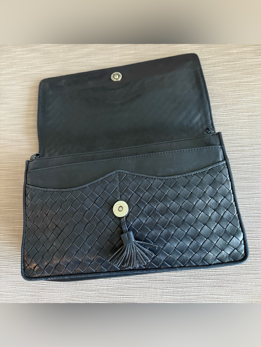 Bottega Veneta Black Intrecciato Leather Clutch. A Find In Immaculate Condition - Picture 4 of 9